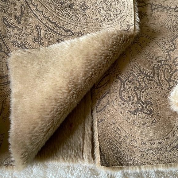 eStudio Faux Fur Beige Suede Jacket with Floral Print Size Medium - Picture 8 of 13